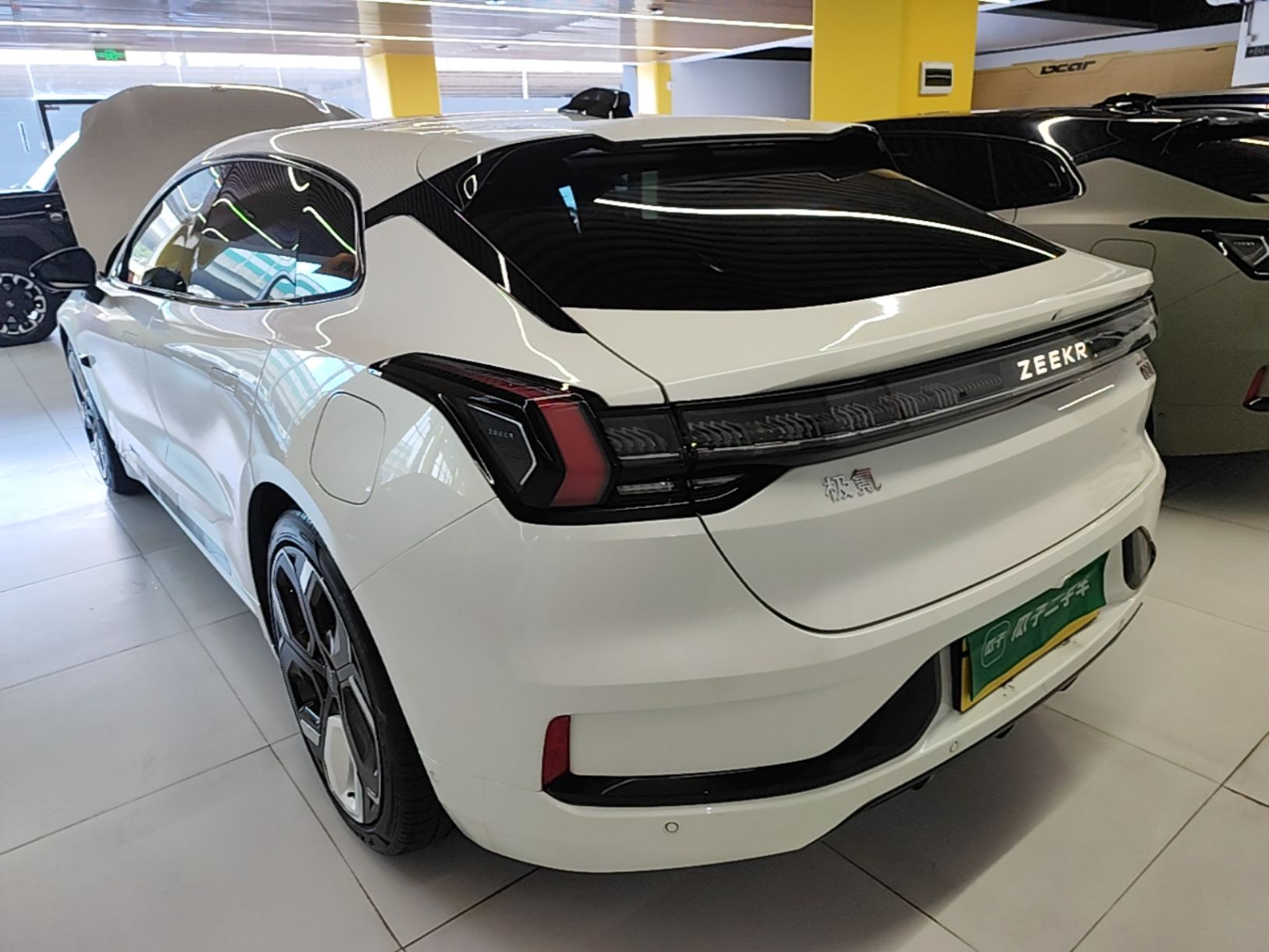 Zeekr 001 2023 YOU Edition 100 kWh — снимка 4