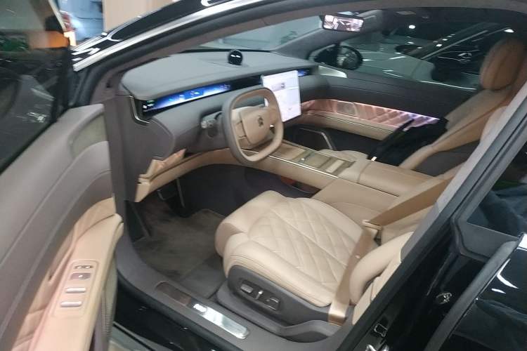 Used Nio ET9 2025 100kWh Signature Edition
