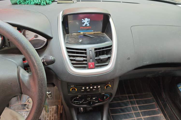 Used Peugeot 207 2011 Hatchback 1.4L Manual Yule Edition Audio And AC Panel