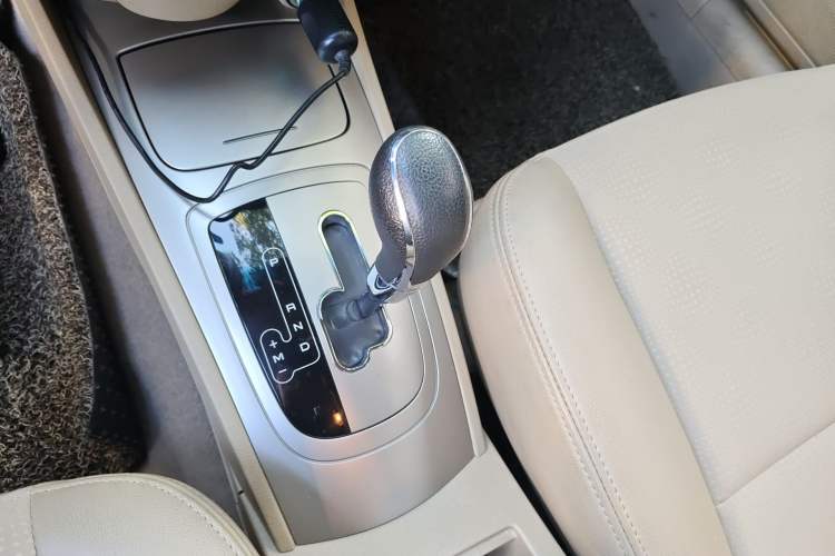 Used Buick Excelle 2013 1.5L Automatic Classic Model
