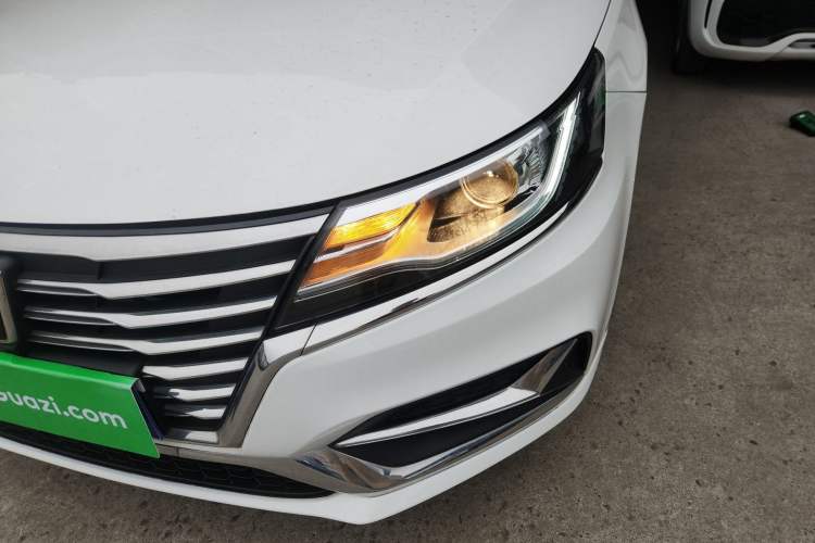 Used Roewe i6 2019 PLUS 1.6L Manual 4G Connected Deluxe Top-Tier Version