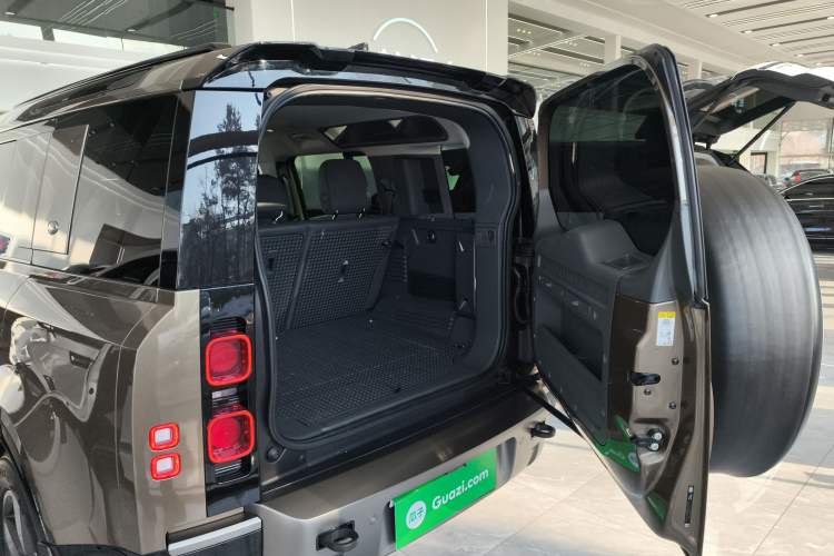 Used Land Rover Defender 2022 110 P400 X-DYNAMIC HSE