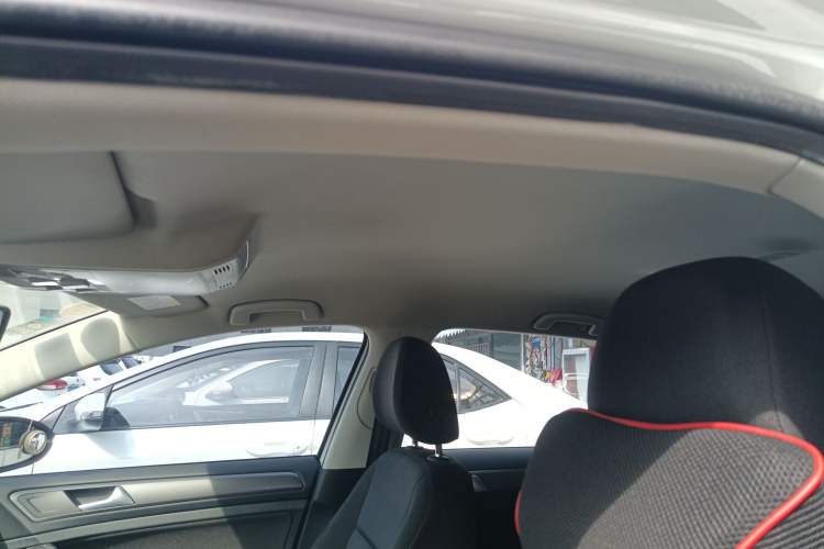 Used Volkswagen Golf 2016 1.6L Automatic Fashion Model