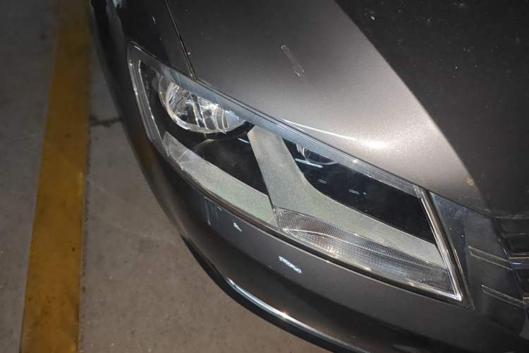 Used Volkswagen Lavida 2013 Restyled Classic 1.6L Automatic Comfort Edition Right Front Headlight