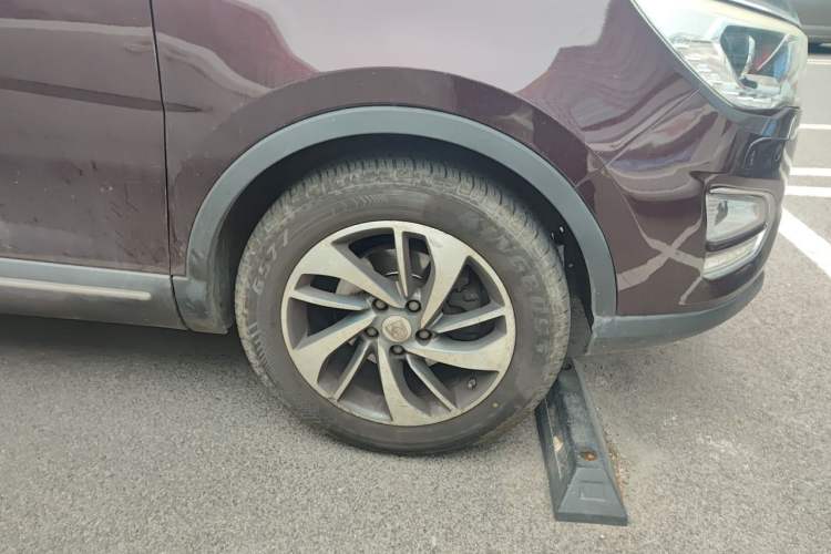 Used Baojun 560 2015 1.8L manual luxury version
