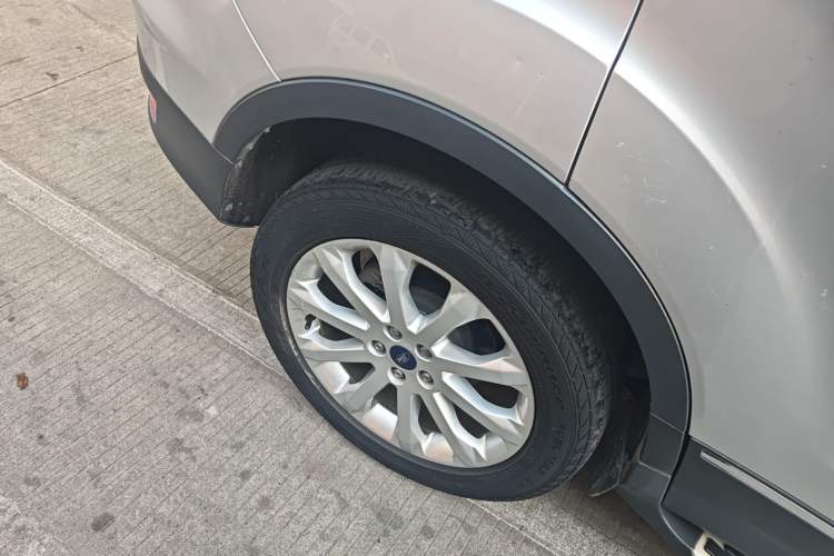 Used Ford Kuga 2013 2.0L GTDi Four-Wheel-Drive Elite Model
