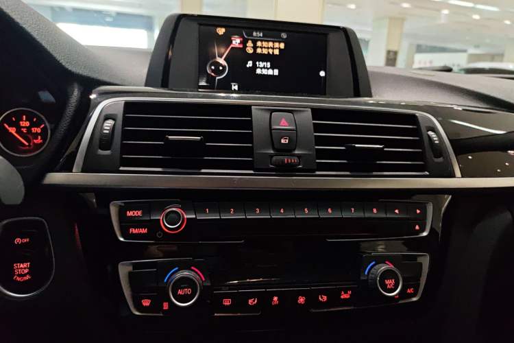 Used BMW 3 Series 2017 320Li Fashion Model Audio And AC Panel