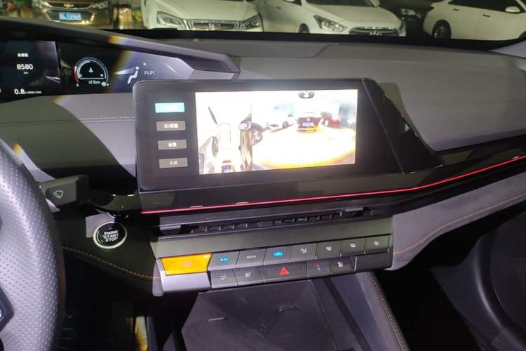 Used CHANGAN UNI-V 2024 1.5T Prestige Sport Edition
