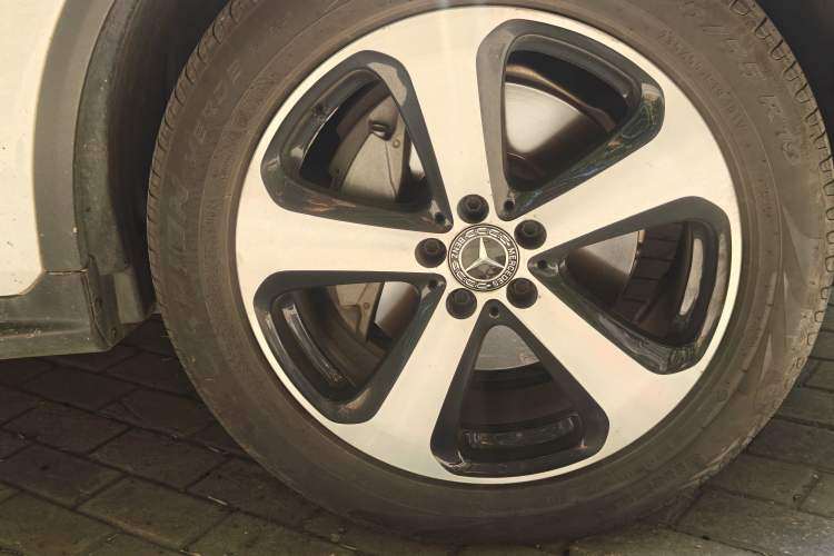 Used Mercedes-Benz GLC 2019 Facelift GLC 260 L 4MATIC Luxury Model