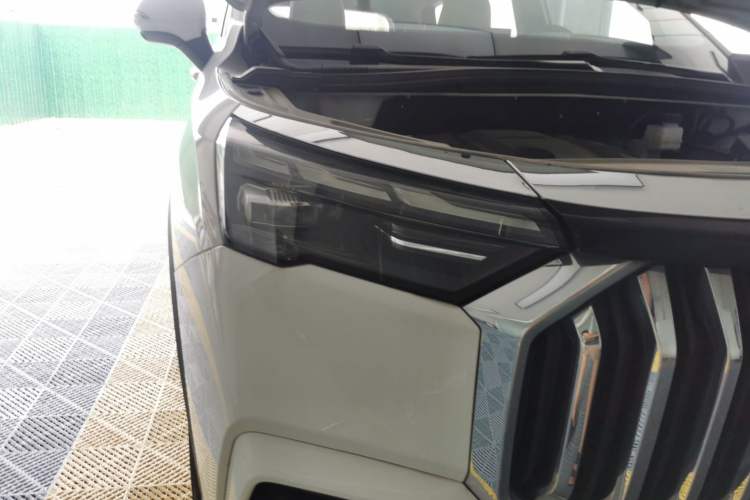 Used Geely Auto Haoyue L 2023 2.0T DCT Flagship Version
