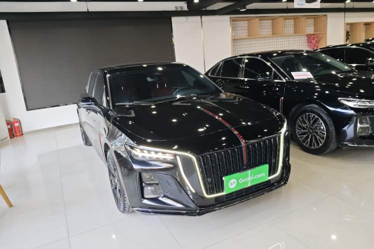 Used Hongqi H5 2025 2.0T Automatic Xuan Ying Edition
