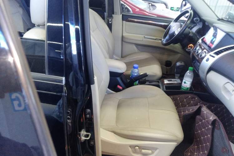 Used Mitsubishi Pajero Sport 2013 3.0L Automatic Two-Wheel Drive Luxury Edition