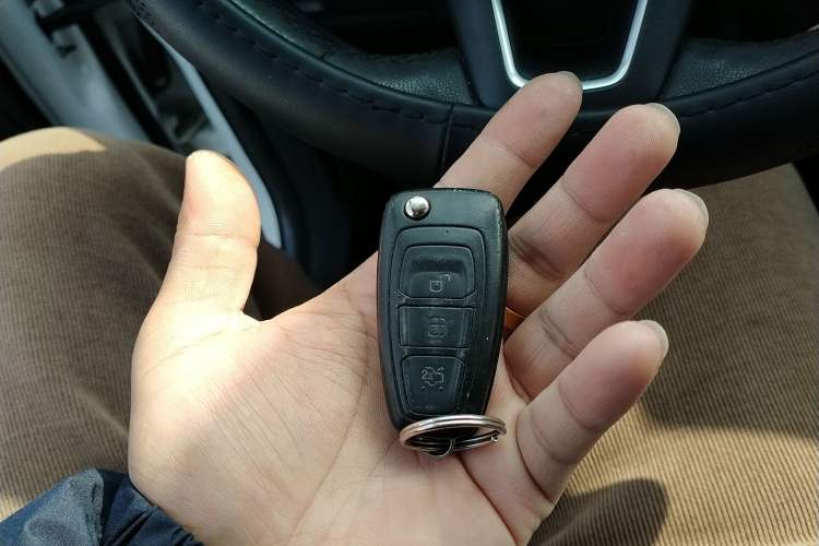 Used Ford Kuga 2017 EcoBoost 180 Two-Wheel-Drive Tiger Leap Model
