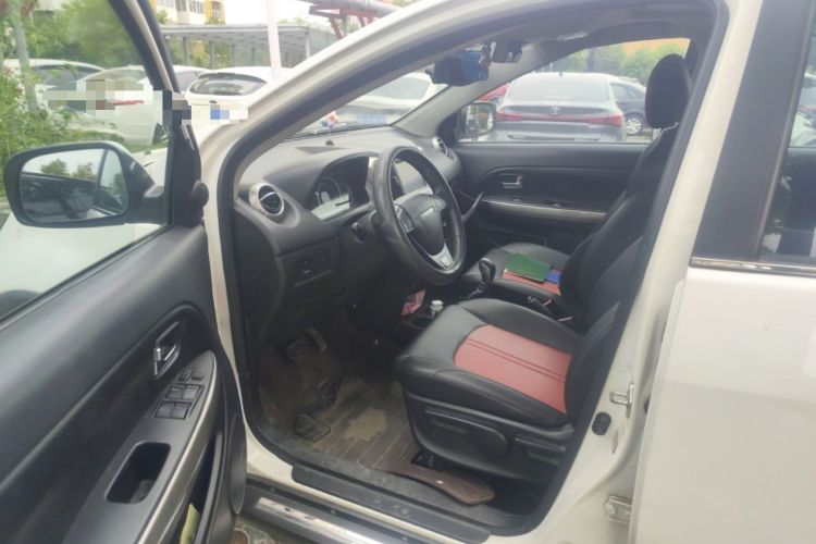 Used Haval H1 2017 Red-Label 1.5L AMT Luxury Model Interior 3