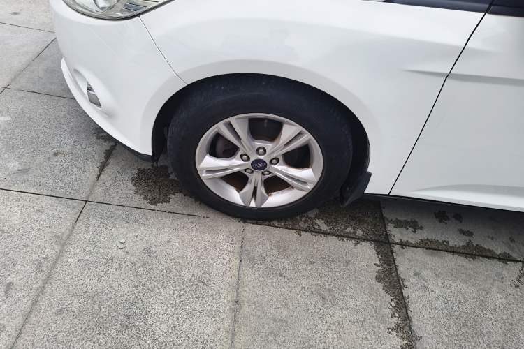 Used Ford Focus 2012 Hatchback 1.6L Automatic Fashion Edition
