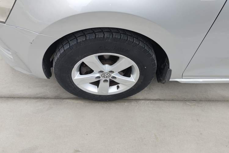 Used Volkswagen Santana 2013 1.4L Manual Fashion Edition Left Front Wheel Hub