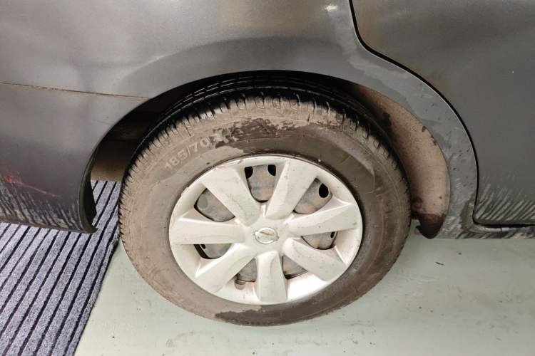 Used Nissan Sunny 2014 1.5XE Manual Comfort Edition Right Rear Wheel Hub