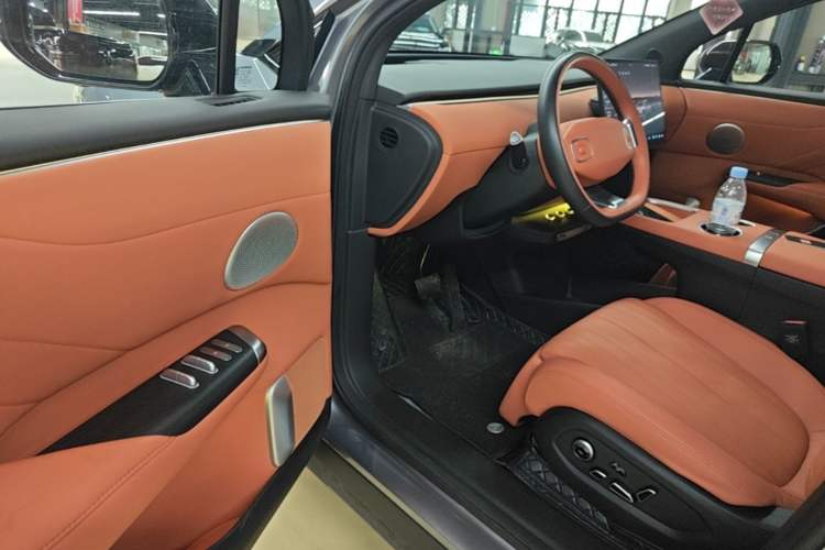 Used CHANGAN NEVO E07 2026 Model Pure Electric Four-Wheel Drive 90kWh Dacheng Edition
