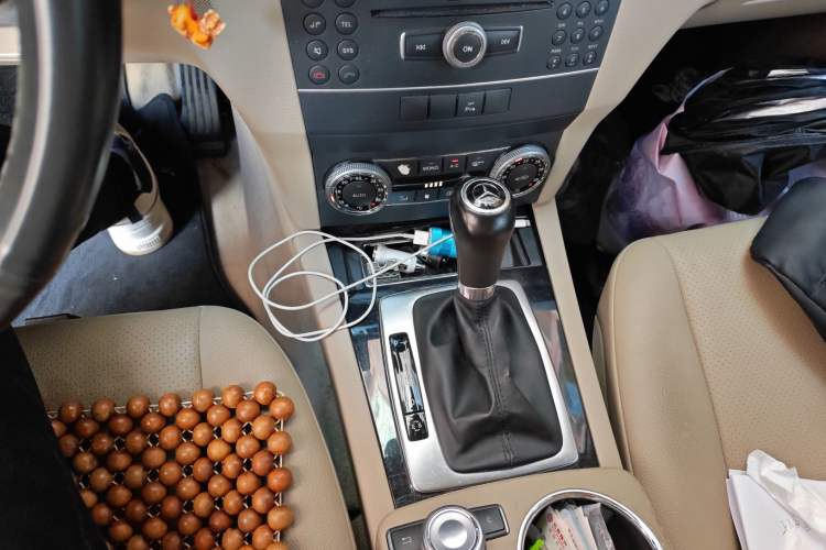 Used Mercedes-Benz GLK-Class 2011 GLK 300 4MATIC Dynamic Model Gear Lever