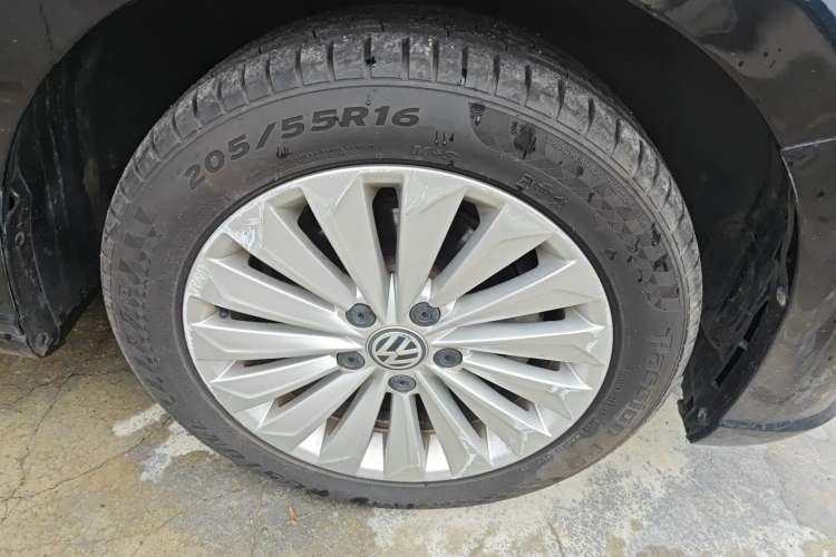 Used Volkswagen Lavida 2019 1.5L Automatic Comfort Edition China VI Standard
