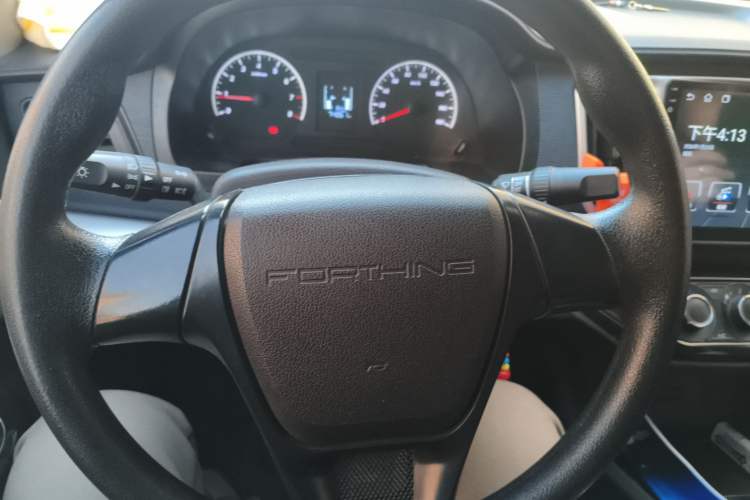 Used FORTHING Lingzhi 2022 V3 1.6L Base Model 2 Seats Steering Wheel