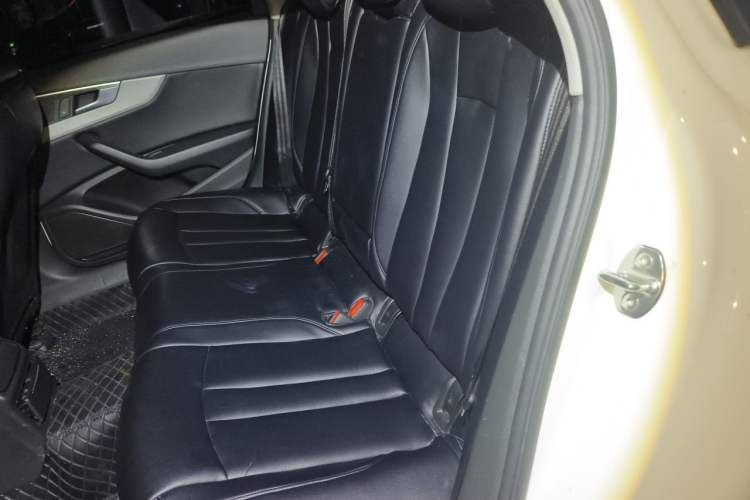 Used Audi A4L 2019 35 TFSI Ambition China VI