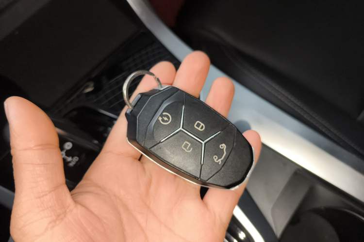 Used Lynk & Co 01 2020 2.0T Two-Wheel Drive Pure Pro Version China VI Standard