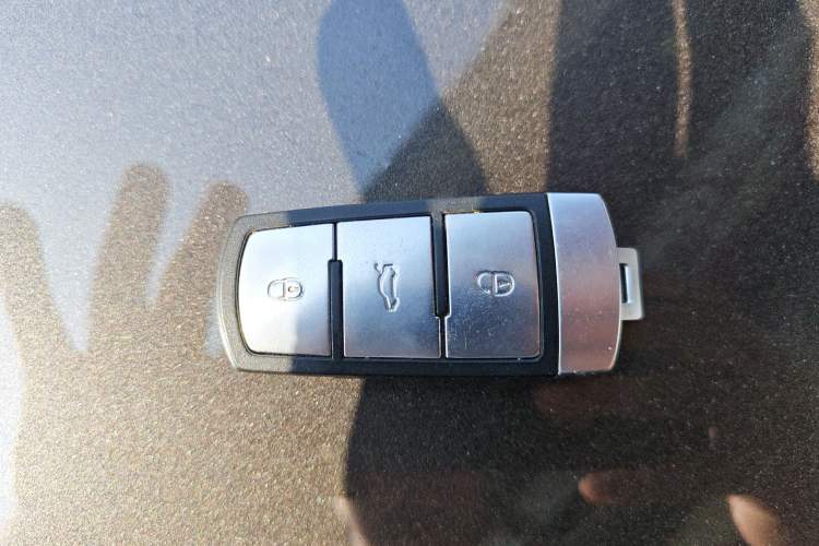 Used Volkswagen Magotan 2016 1.8TSI Luxury Comfort Model Vehicle Key