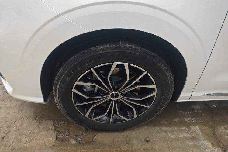 Used Roewe iMAX8 New Energy 2025 1.5T DMH Lu Zun Deluxe Edition Left Front Wheel Hub