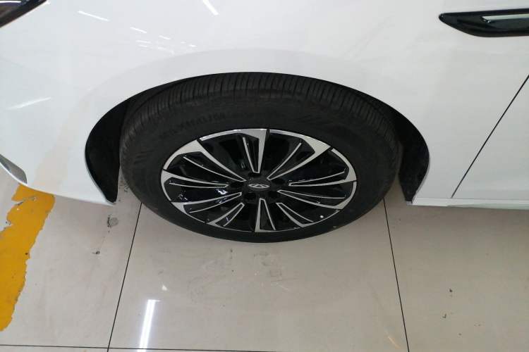 Used Chery Fengyun A8 2025 Model 70km Basic Version