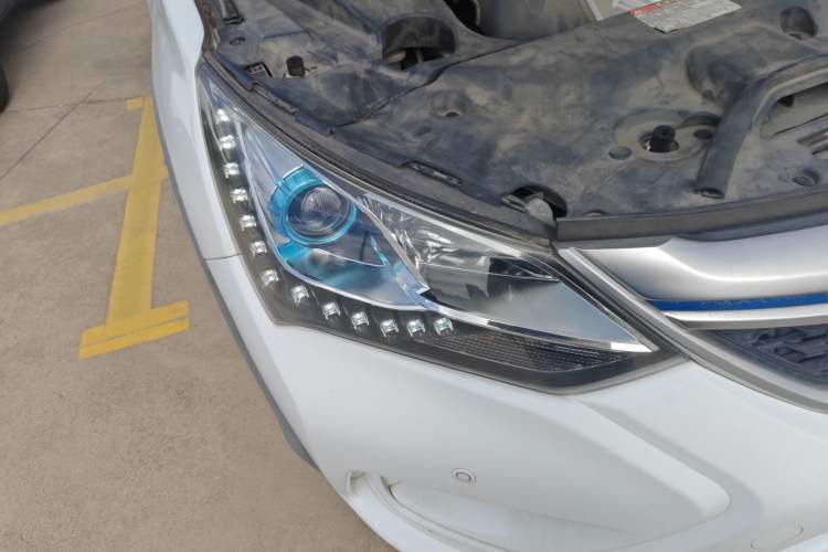 Used BYD Song New Energy 2017 Song DM 1.5TID All-Wheel Drive Luxury Model
