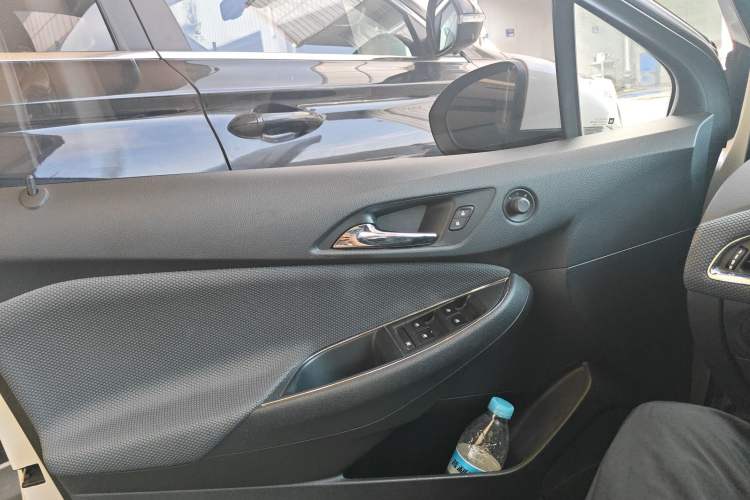 Used Chevrolet Cruze 2018 320 Automatic Pioneer Sunroof Edition