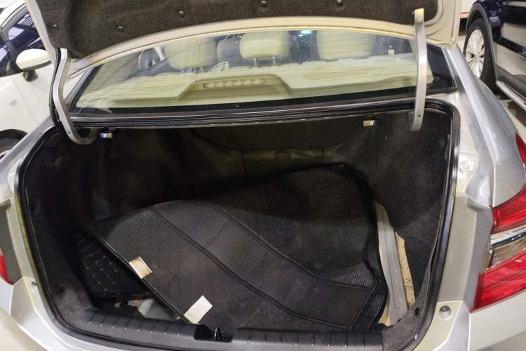 Used Honda Crider 2013 1.8L automatic luxury edition
