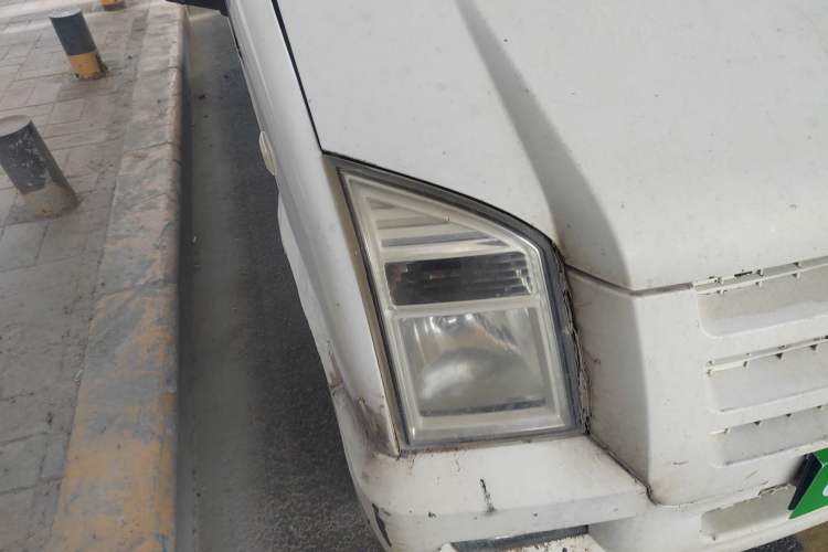 Used Dongfeng Xiaokang C37 2012 1.4L Standard Edition DK13-06 Right Front Headlight