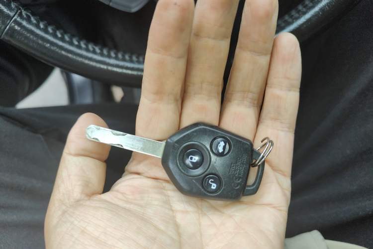 Used Subaru Forester 2012 Classic 2.5XS Automatic Sport Edition Vehicle Key