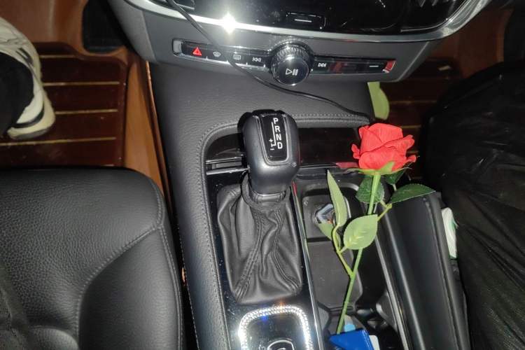 Used Volvo S90 2018 T4 Zhiyuan Edition
