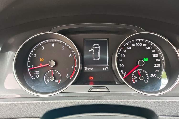 Used Volkswagen Golf 2017 230TSI Automatic Comfort Edition – Celebrating Milestone of One Million Units Instrument Cluster