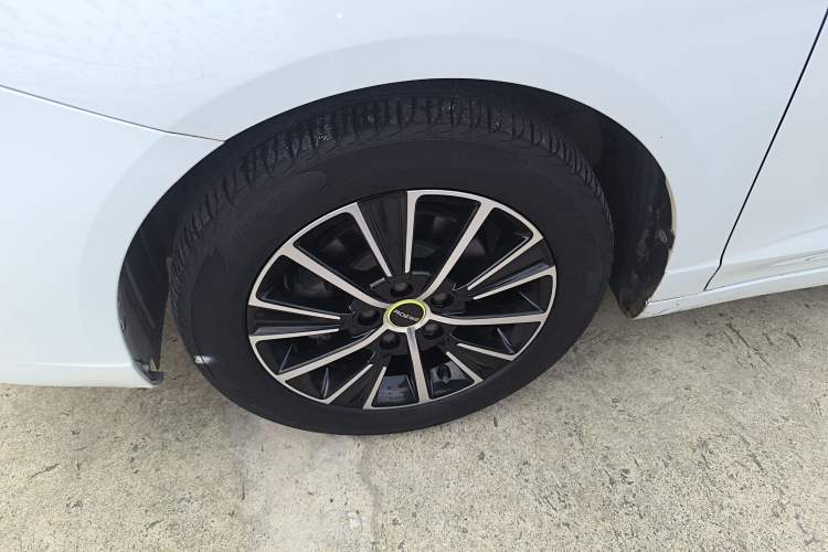 Used Roewe i5 2021 1.5L CVT Platinum Edition Left Front Wheel Hub