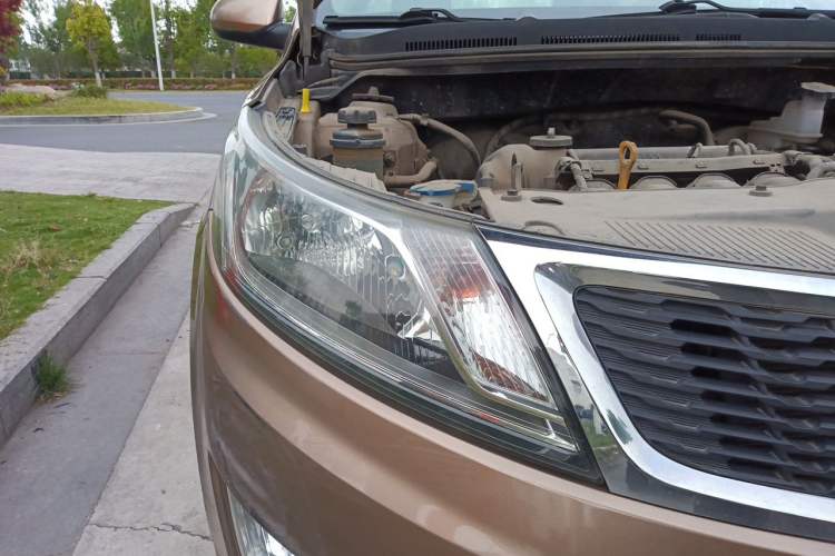 Used Kia K2 2012 Sedan 1.4L MT GLS Commemorative Edition