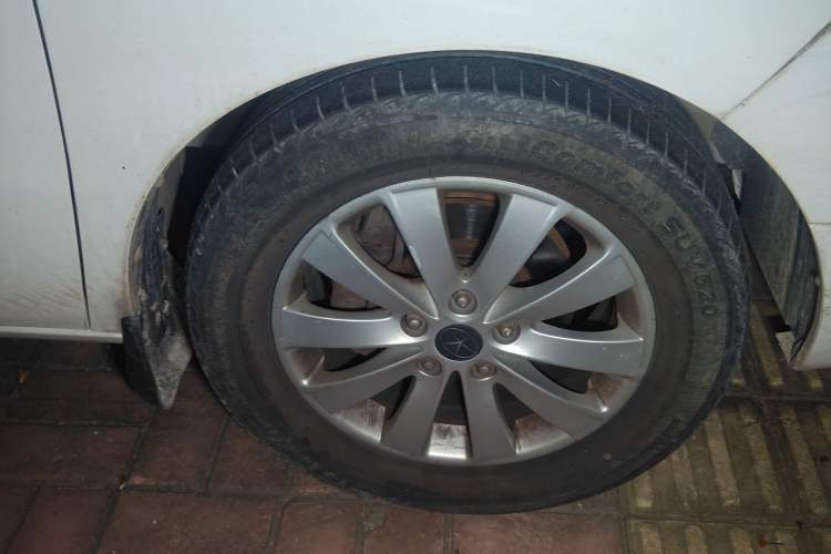 Used JAC Refine M5 2013 2.0T Gasoline Manual Business Edition
