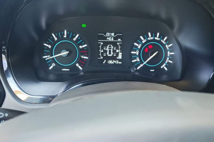 Used Chery Tiggo 3 2016 1.6L Manual ZhiShang Edition Odometer Close Up