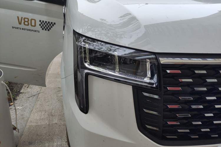 Used SAIC MAXUS Xintu V80 