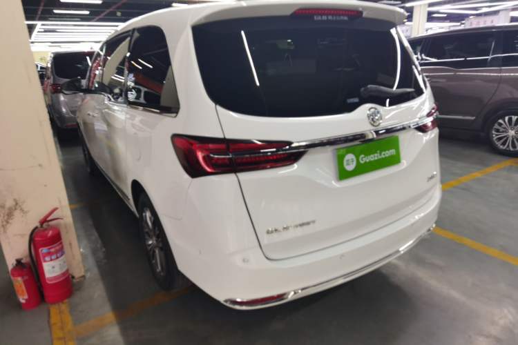 Used Buick GL8 2021 Land Cruiser Executive 652T Premium Model Exterior 2