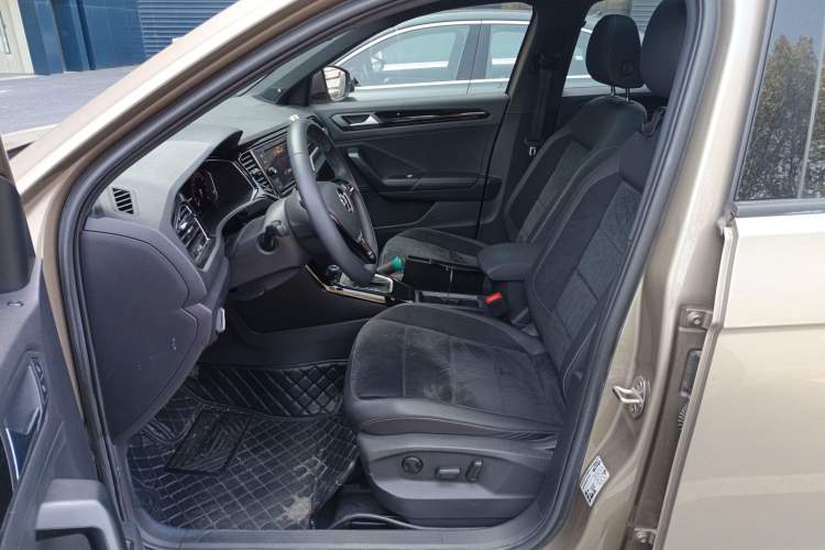 Used Volkswagen T-ROC 2020 280TSI DSG Two-Wheel-Drive Luxury Version Left Front Seat