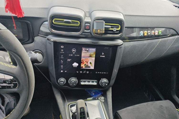 Used Lynk & Co 03 2021 03+ 2.0TD Automatic Wind-Chasing Edition Audio And AC Panel