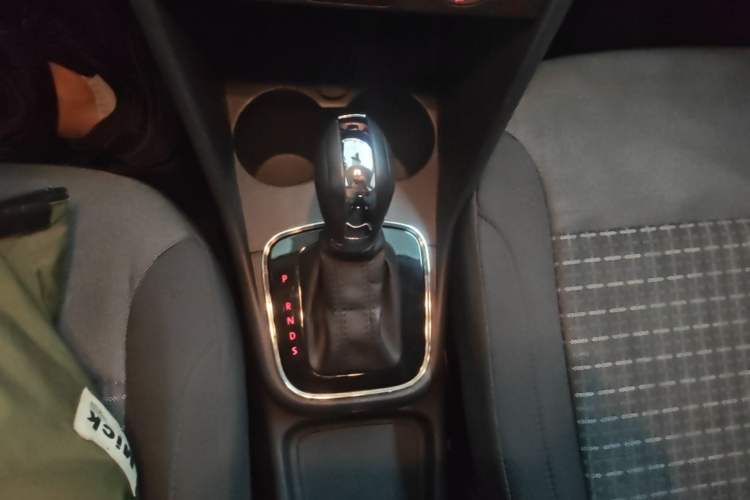 Used Volkswagen Polo 2018 1.5L Automatic Enjoyment Model Gear Lever