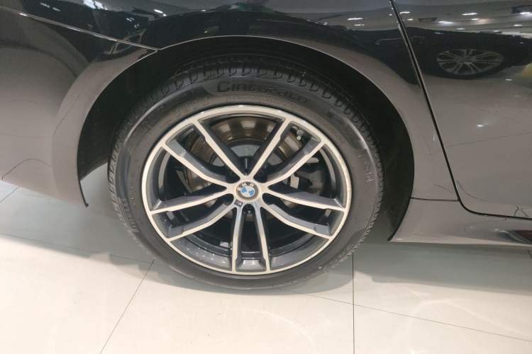 Used BMW 5 Series 2022 Second Facelift 525Li M Sport Package