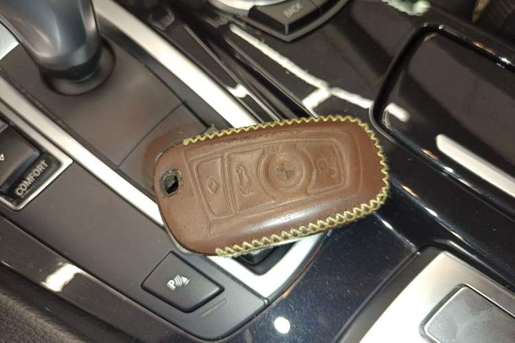 Used BMW 5 Series 2014 520i Elegant Edition