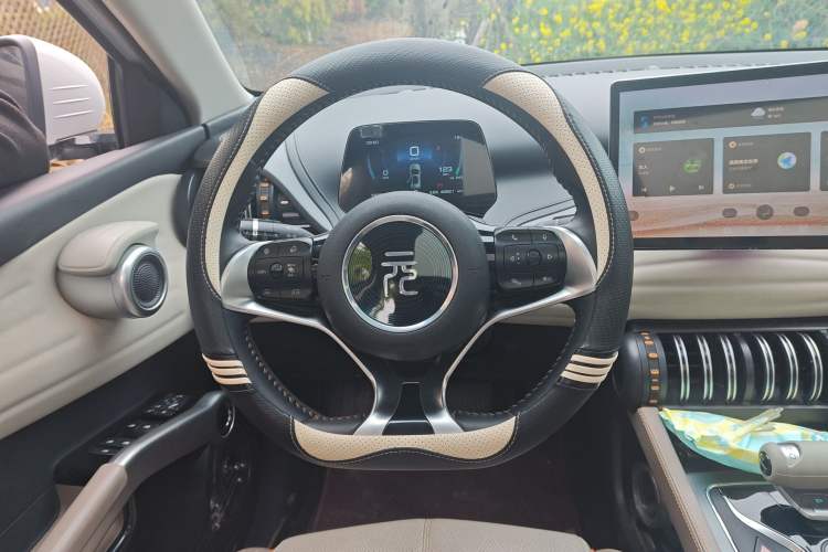 Used BYD Yuan PLUS 2024 Honor Edition 510KM Beyond Model Steering Wheel