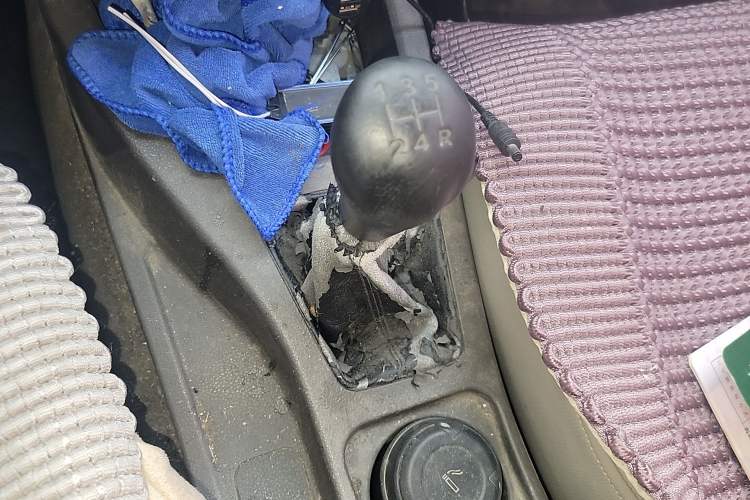 Used Wuling Rongguang V 2016 1.5L Standard Version
